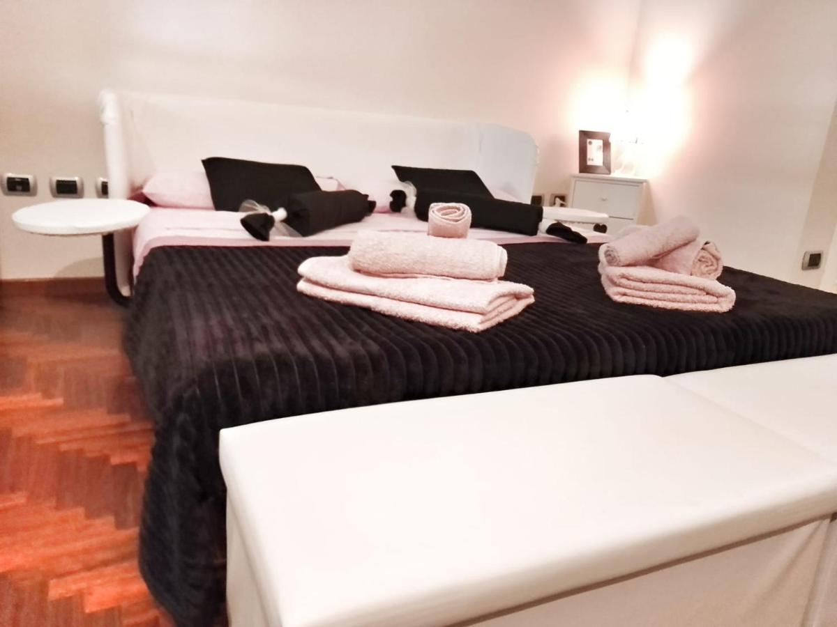 Lovely Modern Apartment Firenze Bagian luar foto